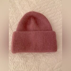 NWT PAUL STEWART Beanie